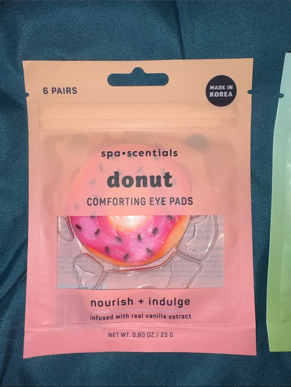 Donut Comforting & Cucumber Cooling Eye Pads - Pink & green